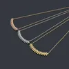 2023 Märke lyxig kristallutrustning hänge halsband för kvinnors nya kärlekskula full diamanthalsband 18k guld designer halsband