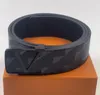 Fashion Classic Men Belts Womens Mens Casual Letter Smooth Buckle Black Embossing Belt Width With box