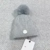 Beanie Designer Schädelkappen Männer Frauen Brandbrief Wolle gestrickte Mütze Anpassung Winter Kaschmir Dicker Halten Sie warme Hut -Modezubehör