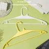 Hangers Plastic Anti-slip Volwassen kleding Rek Huiskleding Skid-Proof Non-markerende schouderbeschermingsstoffenhanger voor trui jas