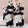 Familjsmatchande kläder Parentchild Outfit Pijamas Jumpsuits Winter Thicken Pyjamas Hoodies Soft Warm Kawaii Sleepwear Cartoon Bear Women Män 231113