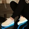 Sapatos de vestido comemore adulto unissex feminino masculino tênis luminoso luminoso brilhando meninos de carga USB LED SAPATOS DE LIGHT-UP COLORNA