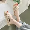 Sandalen 2023 Sommermantel Mode Damen Hausschuhe Blume Elegante offene Zehen Paar Dicke Unterseite Weiche Strandschuhe