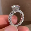 2023 Venta superior Anillos de bodas Joyería de lujo 925 Relleno de plata esterlina Corte redondo Topacio blanco CZ Diamante Eternidad Fiesta Mujeres Compromiso Anillo nupcial para regalo de amante