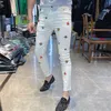 Męskie spodnie wygodne dżinsowe wiosenne nogawki szczupła moda Koreańska wysokiej jakości trend kolorowy wzór haftowy Erkek Jean Pantolon 230413