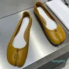 Designer feminino Sapatos únicos sapatos planos moda moda casual sapatos únicos para mulheres diárias desgaste profissional oferece estilo relaxado