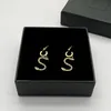 Domineering Snake -vormige oorbellen Designer Stud -oorbellen Letter Pendant Earring Mode metalen sieraden