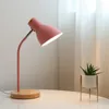 Lampy stołowe Nordic Nowoczesne proste drewniane lampę biurkową sypialnię sypialnia Kreatywne czytanie wąż ochrony wzroku