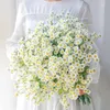 Fiori decorativi 30 teste Piccola margherita Camomilla Fiore artificiale Piccolo bouquet Decorazione di nozze per la casa Puntelli Po Falsi