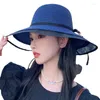 Brede rand hoeden 2023 Koreaanse mode eenvoudige stro hoed dames zomer dunne boog bloem vizier big dakels strand mesh koepel zon cap gorras para