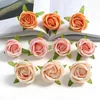 Fleurs décoratives 10 pièces 4CM fleur artificielle avec feuilles petit bourgeon tissu en soie décoration de la maison Rose matériel de bricolage