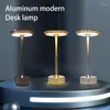 Lâmpadas de mesa LED LED Lâmpada de desktop USB Touch Metal Metal Recharge Night Light para Coffee Bar Restaurante Casa Decoração de Leitura