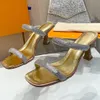 Nya kvinnors lyxvarumärke Sandaler höga klackar övre med Crystal Showcase Brand Charm Noble Celebrity Pumpsn High Heels Evening Party Travel Sandals Show Style Sandal