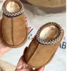 Tazz Tasman Slippers Kinderbabyschoenen Peuter Kastanjebont Slippers Schapenvacht Shearling Klassieke Ultra Mini Boot Wintermuiltjes UGGsity laarzen Little Big YI552