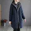 Trench da donna 2023 Cappotto invernale imbottito in cotone caldo spesso con cappuccio Parka lungo Giacca imbottita vecchia di mezza età Piumini larghi da donna