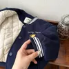 Cappotto invernale per bambini piccoli ragazzo Parka in cotone imbottito lettera spessa bambino ragazzo uniforme da baseball solido manica lunga bambini ragazzi capispalla cappotto 231110