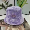 Casquettes de baseball Netizens Même haute qualité P Famille Triangle inversé Cravate Teinté Chapeau de pêcheur Femme Soleil Polyvalent Crème Solaire Rue Bassin