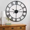 Horloges murales 40cm 3D Grande horloge rétro montée en fer rond creux nordique métal chiffres romains décoration de la maison