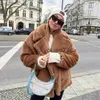 Women's Fur Faux Fur Iconic Fashion Week Short Faux Fur Teddy Coat Women 2023 Winter Luxury Lambswool Fur Jacket Chic High Street Punk Girls Overcoat J231113