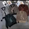 Maglioni da donna Maglioni firmati Cardigan Maglieria Abbigliamento da donna Fried Street European Goods Lettera rossa con scollo a V Giacca con maniche lunghe QK