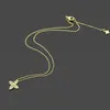 Parmärke V Halsband Luxury Single Flower Diamond Necklace Fashion Men and Women 18K Gold Necklace Högkvalitativ designer Nacke Smycken