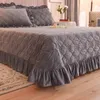 Madrass Pad Soft Velvet Thicken Winter Bed Cover Ruffle Bed Plaid Linens Bed Stead på sängen Filt täcken Bedleds för dubbelsängsark 231110