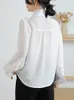 Kvinnors blusar Qoerlin French 2023 Spring Elegant Lady Stand Collar Ruffled White Shirt Ruffles spets kvinnor långärmad blusblare