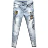 Station européenne 2023 Automne/Hiver Marque de mode Golden Bull Hot Diamond Jeans brodés pour hommes Slim Fit Light Small Foot Pants