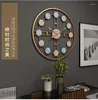 Orologi da parete Orologio moderno e minimalista in ferro Decorazione creativa europea e americana muta Nessun ticchettio Decorazione facile da leggere