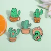 Broszki przypinaj dla kobiet mężczyźni zabawna odznaka i szpilki na ubrania torby dekoracje Cute Cactus emalia metalowy prezent biżuterii dla przyjaciół hurtowo