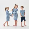 Familie Matching Outfits Kinderjongens Girls gewassen stof Hooded Zipper Jurk Top Romper Familie Matching Kleding Kinderen Fashion Casual Clothing 230412