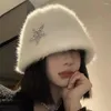 Berets 1 PCS Bucket Hat Women's White Fur Face som täcker bassängen Koreansk stil Varm och kall plysch fiskare för kvinnor