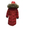 Пуховое пальто для мальчиков и девочек, куртка с меховым воротником на хлопковой подкладке, детские длинные корейские утепленные пальто выше колена, детские теплые парки с капюшоном 231113