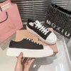 Designerskie buty kobiety luksusowe buty zwykłe skórzane koronkowe platforma modowa trampki białe czarne chaussures de espadrillessize 35-40