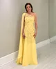 Nov aso 2023 ebi arabe jaune sirène les robes de mariée en dentelle en satin en mousseline de soie de fête de fête formelle célèbre célébrité mère de mariés robe zjt017