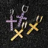 Orecchini pendenti a forma di croce casual Orecchini pendenti con micro pavé di zirconi cubici Uomo Donna Orecchini pendenti con croce color oro argento giallo viola