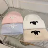 Celiene CEL Beanie Hoed van topkwaliteit Luxe Designer Triomfboog Konijnenhaar Gebreide Wollen Muts Dames Winter Warmte en Hoofdbescherming Paar Show Face Klein Koud