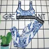 Womens Yoga Outfits Sexiga Leggings Luxury Designers Gym kostym Bras och byxor sätter skarvfärg Fullt brev Tryck Sports slitage och strandsurfs kostymer för sommaren 202585