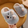 Pantoufles d'hiver en coton pour enfants, pantoufles de dessin animé petit ours, pantoufles chaudes d'intérieur en peluche antidérapantes pour filles et garçons, chaussures de maison L231114