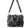 Модная мягкая большая сумка с рюшами, дизайнерская стеганая женская сумка 2023, новая нейлоновая пуховая хлопковая большая сумка на плечо, повседневная женская сумка-шоппер