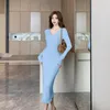 Vestidos casuales Mujeres Sexy Hollow Out Off Hombro V-Cuello Vestido de punto Otoño Invierno Francés Suave Volantes Hemline Slim Wrap Nalgas Falda