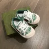 Volledige nieuwe peuterschoenen print van brieven Kids Designer schoenen doos verpakking maat 20-25 baby-wandelschoenen