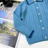 Cardigan per bambini con risvolto di lusso Maglione per bambini monopetto blu puro Taglia 100-160 Giacca lavorata a maglia per bambini di alta qualità Nov10