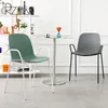 Figurines décoratives chaise extérieure nordique simple moderne Internet rouge petit appartement maison légère table à manger de luxe et