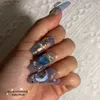 False Nails Mermaid 생선 꼬리 디자인 3D 손톱 빛나는 파란색 완성 된 인공 수제 달 장식 발레 재사용 가능한 프레스 Q231114