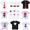 Spela designer mens t shirt japansk röd kärlek skjorta mäns kvinnor kommit komplett etikett tshirt polo cdg des badge garcons bomull broderi storlek xs-xxxxl 8x9v 2nvk