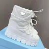 Mulheres de inverno botas de sola plana designer de luxo clássico triângulo sinal cinta superior marca botas de neve sola grossa isolamento térmico aumento anti slides senhoras festa bota