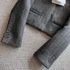 2023 Autumn Grey Solid Color Kurtka Długie rękaw do okrągłej szyi podwójne kieszenie Klasyczne kurtki Płaszcz Krótka warstwa Z3N121098