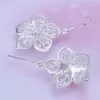 Dangle Boucles D'oreilles Fleur Jolie Argent Plaqué Pour Les Femmes En Gros Charme Cadeaux De Noël Bijoux De Mode E035