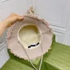 Designer Bucket String Flachkapitelle Verstellbare Kappen breite Krempe Eimer Hats Mode Sunhat Sommer Beach Hut mit Buchstaben für Männer Frauen 44